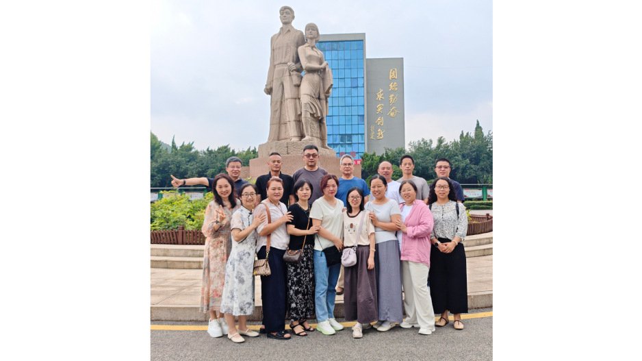 共话岁月变迁与人生感悟
